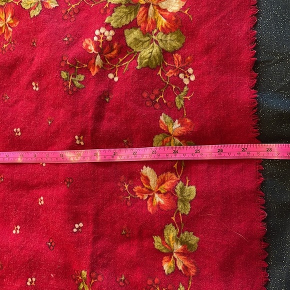 Red Floral Accent Scarf - Picture 5 of 6